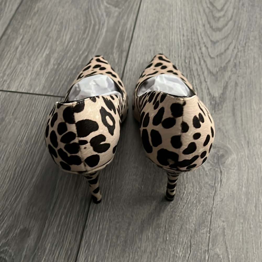 🔥FINAL🔥 NWT Linea Paolo Payton Womens Pointy Toe Leopard Pump - Picture 10 of 13